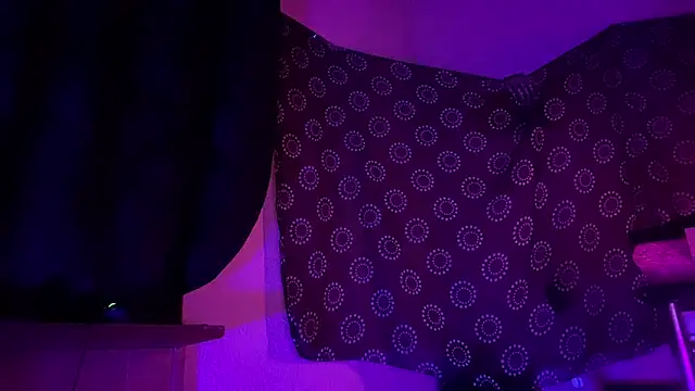 Guyst049's cam snapshot