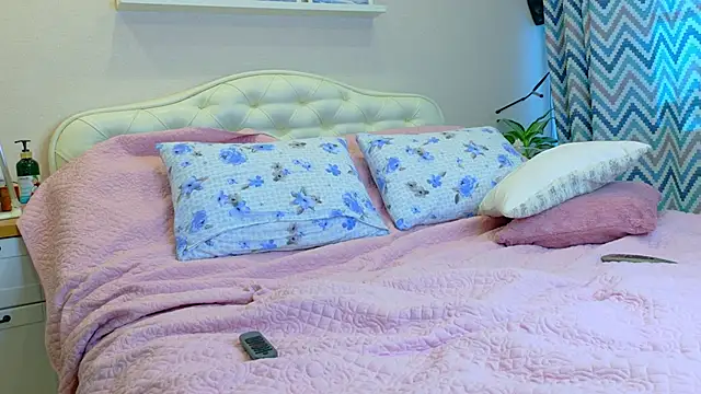 LadySweetWife's cam snapshot