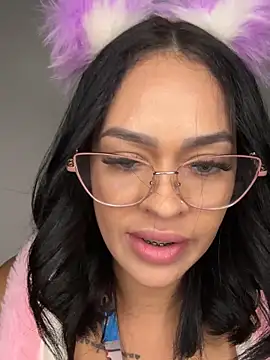 Lylyyy01's cam snapshot