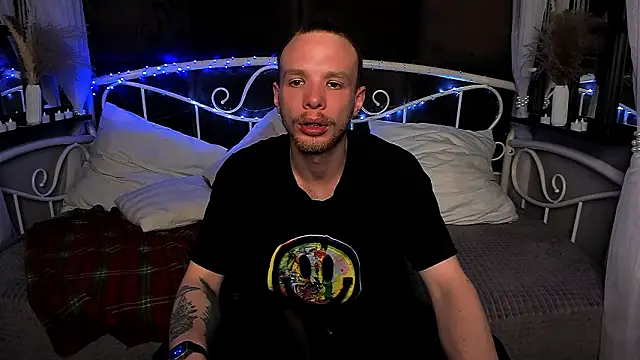 LandonMalone live sex cam