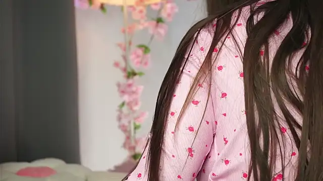 AmiLewis live sex cam