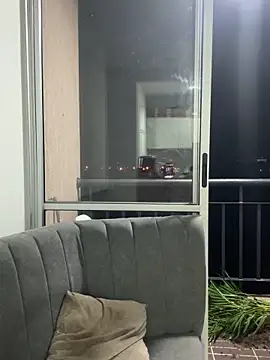 Pretty_Isadora live sex cam