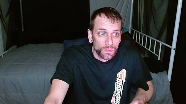 cguffey2284's cam snapshot