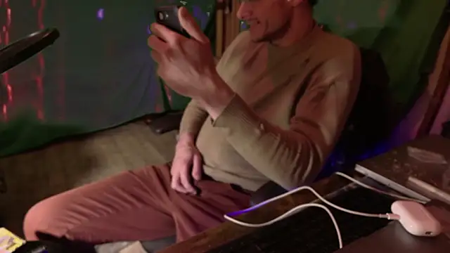 MasterDaddyCool's cam snapshot