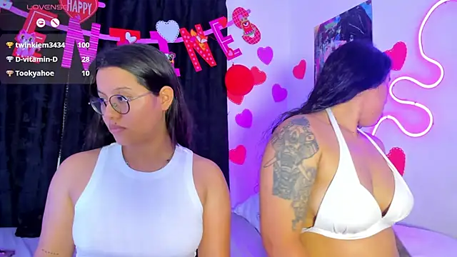 Dilan_and_Mia live sex cam