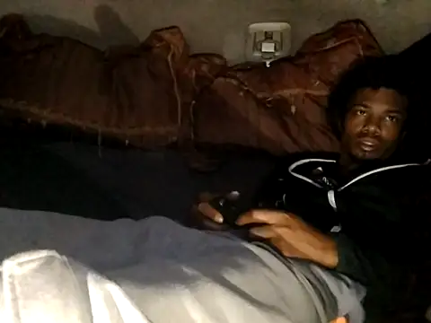 SlimeCrownzOut5 live sex cam