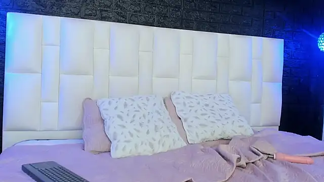 SussanParker's cam snapshot