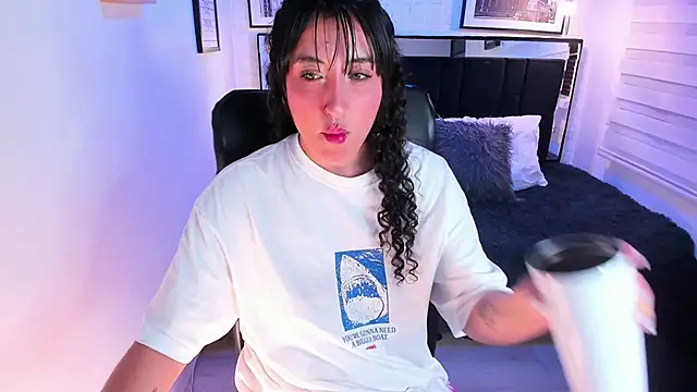 ladyraing's cam snapshot