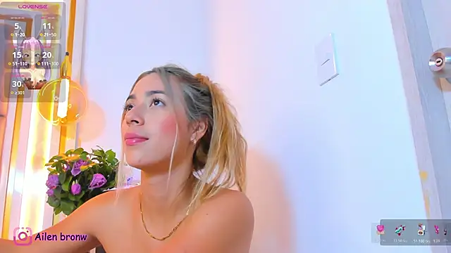 elianabrown live sex cam