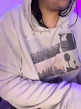 KittyTatts live sex cam