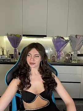 CurlyLara live sex cam