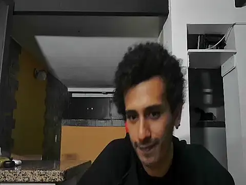 talktome4's cam snapshot