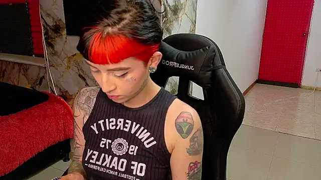 nova_kitttyy's cam snapshot