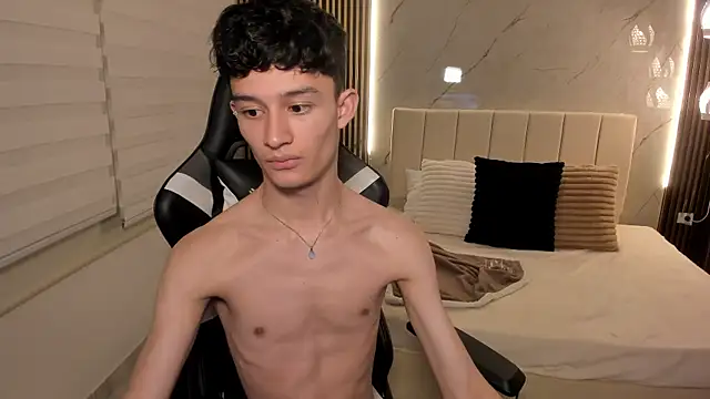 Patrick_Howland_ live sex cam