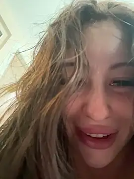 AndreaMood live sex cam