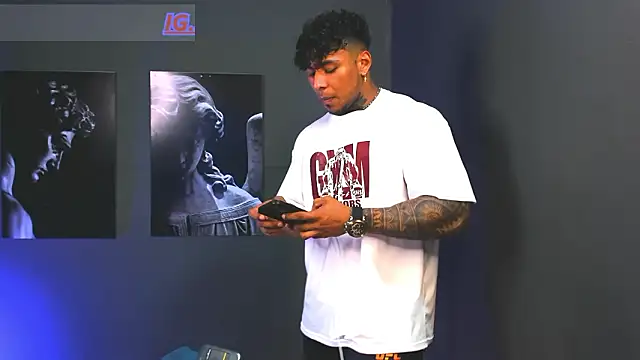 bradley_smith live sex cam