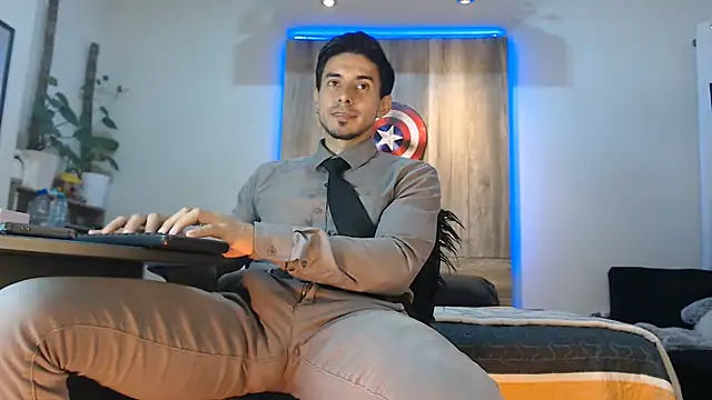 Andrew_4_ live sex cam