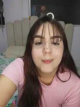 its_lauu_'s cam snapshot