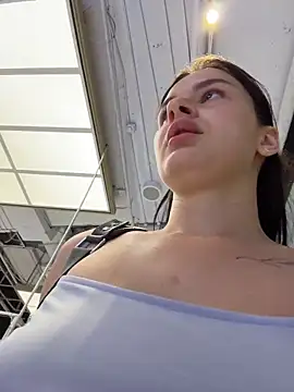 MiraReach live sex cam