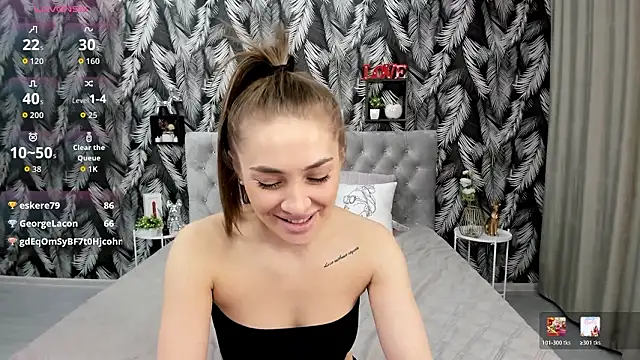 NicolleXPeach's cam snapshot