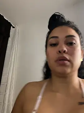FOX_LATINA live sex cam
