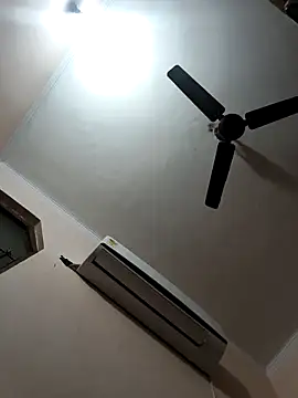 Hey_shiviii's cam snapshot