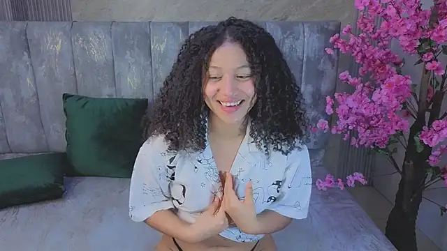 xyra_veln_s's cam snapshot