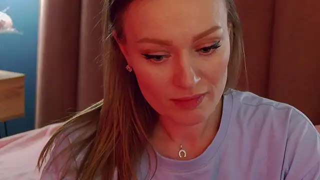 EvelynPoole's cam snapshot