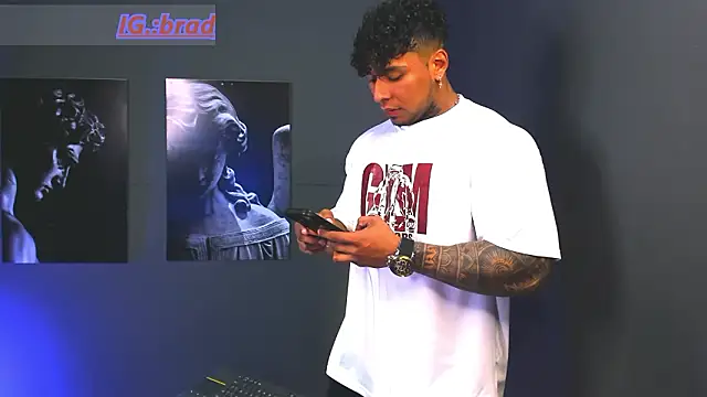 bradley_smith live sex cam