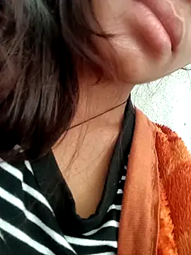 Aaisha-16's cam snapshot