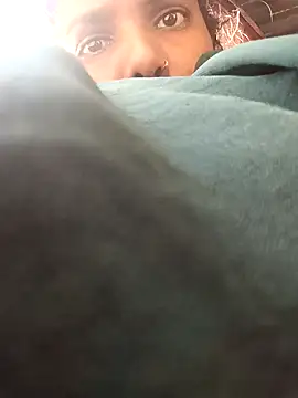 Desi_Couple_P's cam snapshot