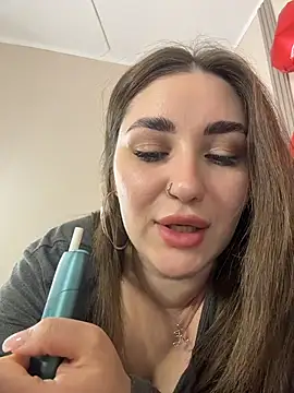 KiraBarlows live sex cam