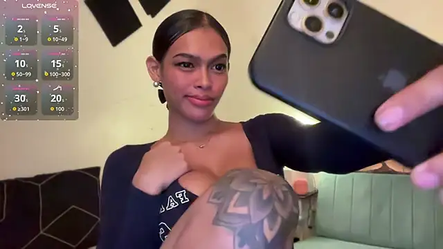 ClaryFrayx live sex cam