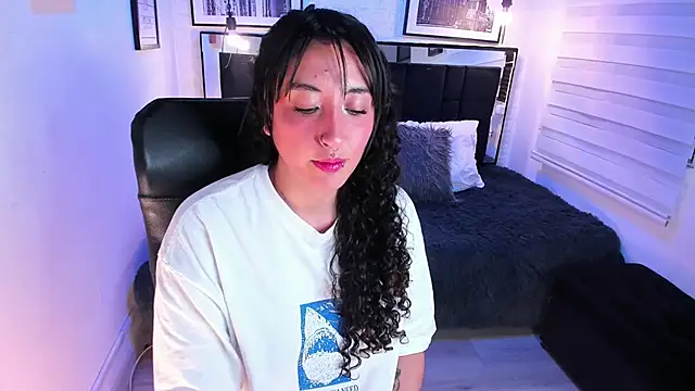 ladyraing's cam snapshot