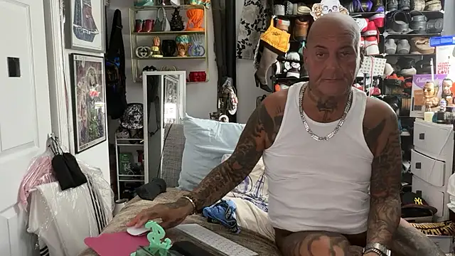 lovetatts64 live sex cam