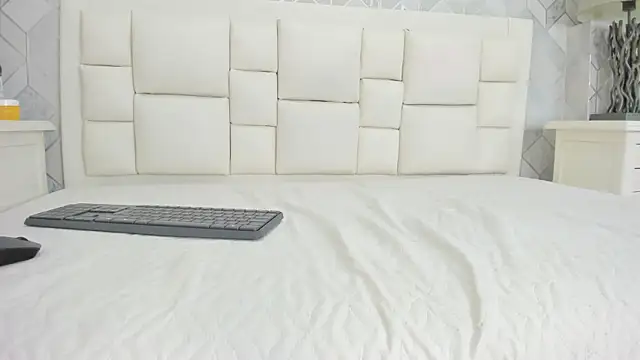 naia_cox's cam snapshot