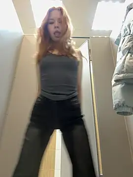 _Little_Ginger's cam snapshot