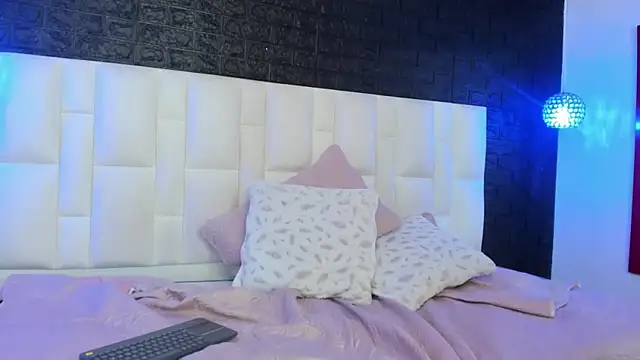 SussanParker's cam snapshot