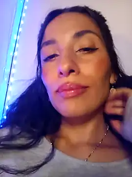 chloewildd_'s cam snapshot