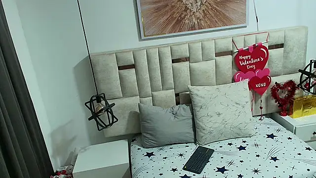 Sara_BigAss-'s cam snapshot