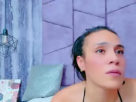 AlahiaEvansz's cam snapshot