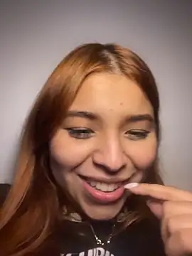 baddieasiantv's cam snapshot