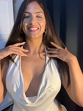 chicachocolate01 live sex cam