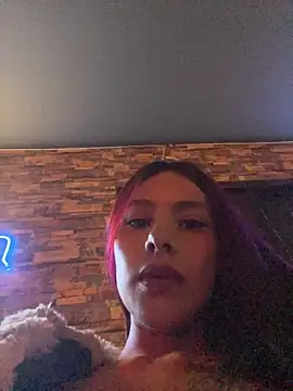 Emily-Fire's cam snapshot