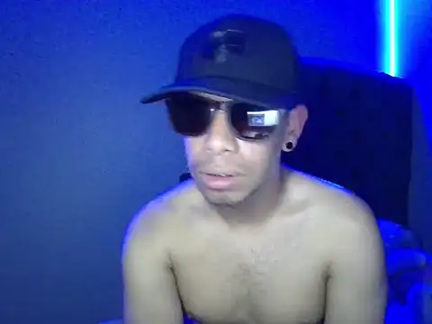 WILD_BIGCOCK35's cam snapshot