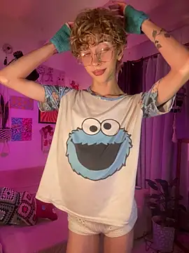 lyamthommpson's cam snapshot