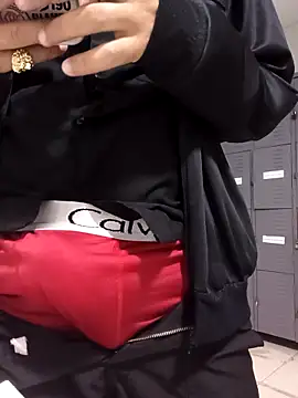 Junior17cm_1993's cam snapshot