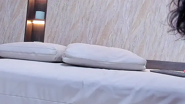 alina_hart's cam snapshot