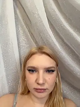 AmmyHot live sex cam