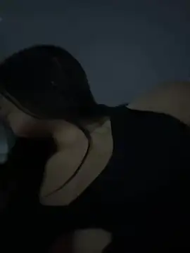 EmmiiGlow live sex cam